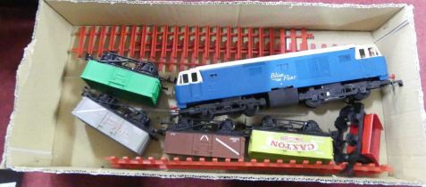 Two trays containing 0 and N gauge models to include Hornby Minitrix, and Lima coaches, etc