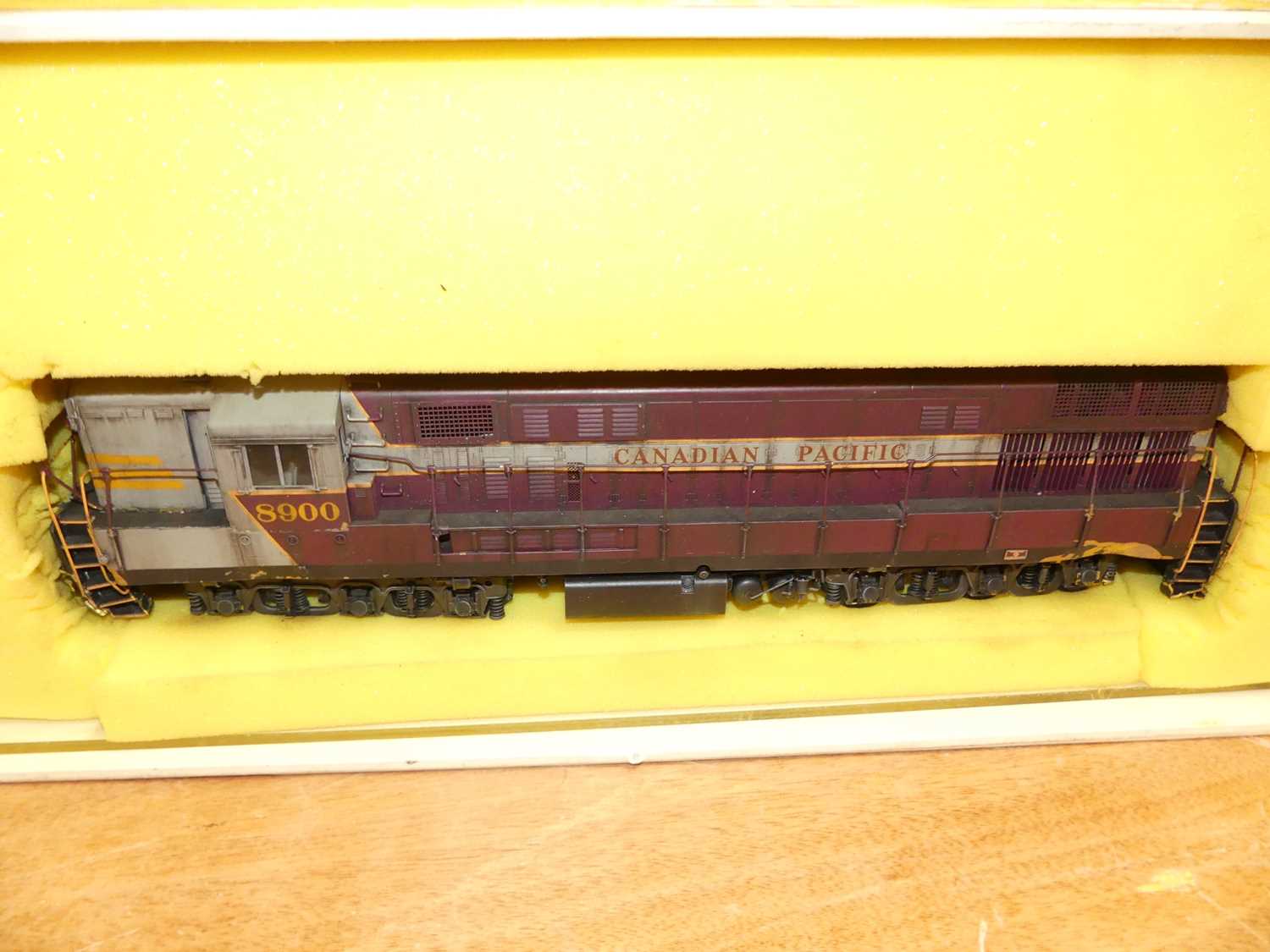 A Sunset Models 0 gauge Canadian Pacific 8900 locomotive - Image 2 of 4