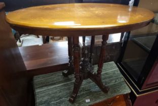 *A mid-Victorian walnut and floral satinwood inlaid oval fixed top pedestal loo table, length 84cm