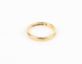 A 9ct gold wedding band, 2.1g, size J