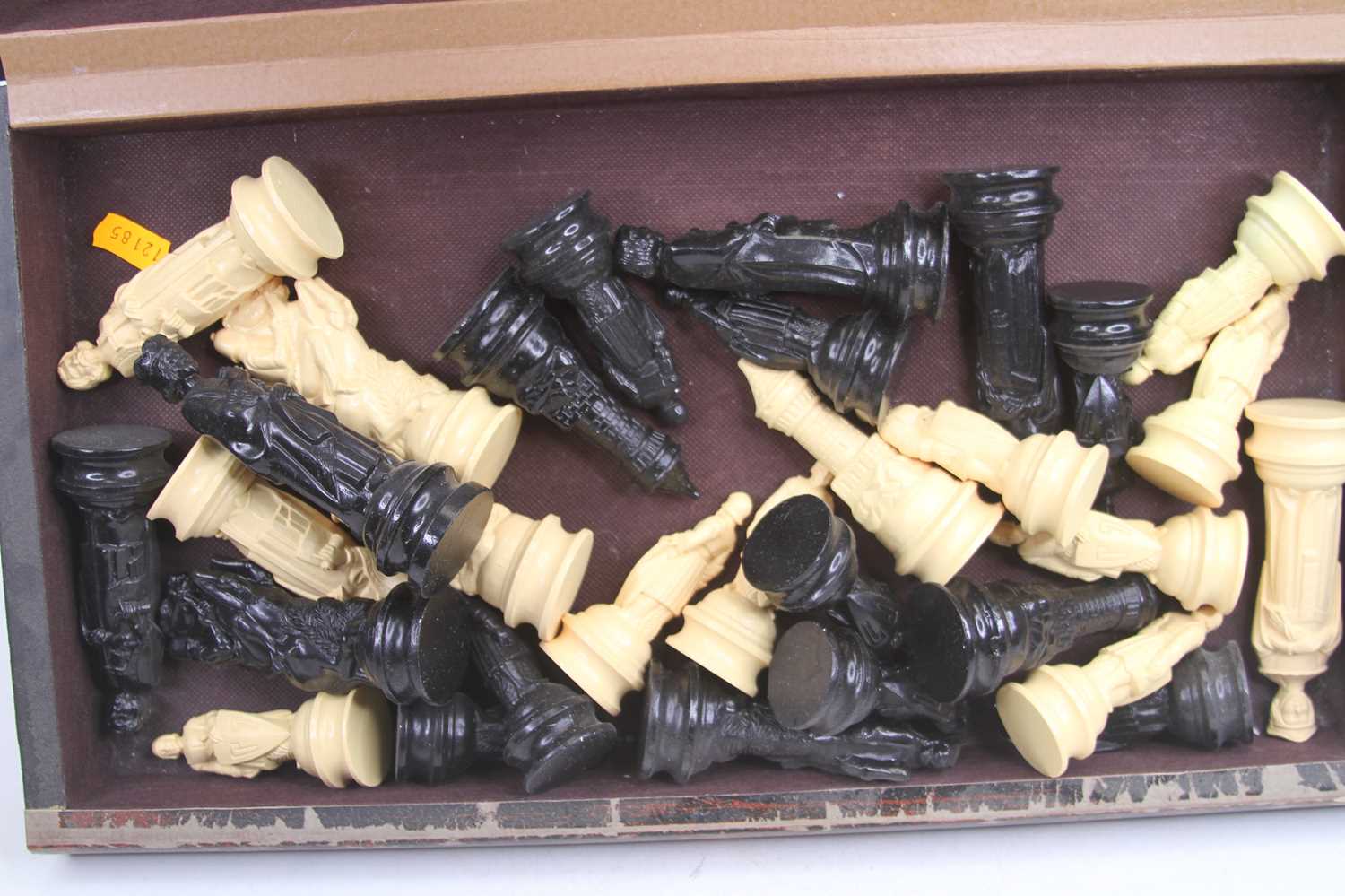 A resin chess set in the medieval style, height of king 11.5cm, together with fold-over chessboard - Image 3 of 3