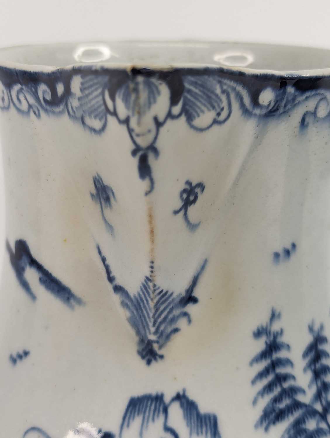 A Lowestoft porcelain milk jug, circa 1780, decorated with a Chinese pagoda landscape, h.17.5cm - Image 2 of 17