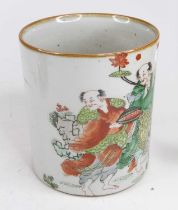 A Chinese porcelain brush pot, enamel decorated with figures in the famille vert palette, h.17cm