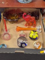 A collection of 20th century glassware, to include yellow and cranberry tinted studio glass dish,