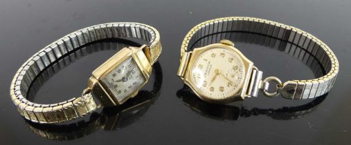A lady's Art Deco JW Benson 9ct gold cased manual wind wristwatch, on later expanding link bracelet,