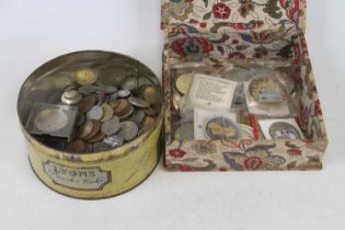 Mixed world coinage (two boxes)