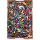 Britains, Timpo and others .A large tray of vintage plastic toy soldiers from the 1950-1980s.