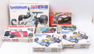 Box containing small quantity of various scale kits to include; Tamiya Williams FW 13B Renault,