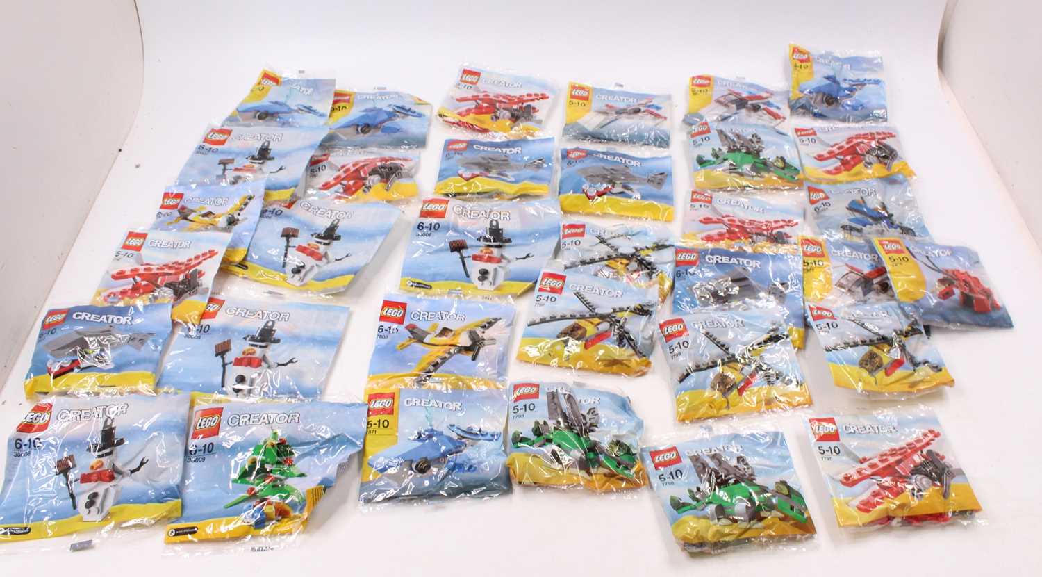 One tray containing a quantity of Lego Creator bagged construction kits to include No. 7871 Shark,