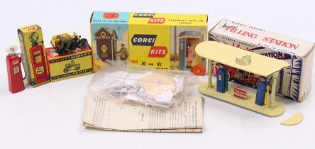 A collection of petrol related diecast and plastic collectables to include a Wardie Products model