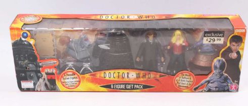 A Doctor Who 6 figure gift pack set by Character Options Ltd to include the Ninth Doctor, Dalek,