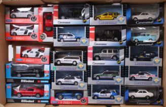 One tray of Welly and Cararama diecast vehicles to include an Audi R8, Mercedes G-class wagon,