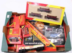 Tray containing Hornby R680 Pick-up goods set, 0-4-0 loco no.254, 4 wagons, track & controller,