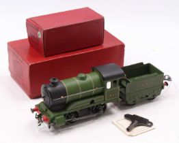 1948-54 Hornby 0-gauge No.501 0-4-0 clockwork loco & tender LNER green No.1842, with key, guarantee,