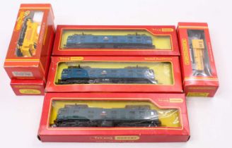 Six Triang or Hornby/Triang locos: Three Co-Co electric locos ‘Electra’ all blue with yellow ends.