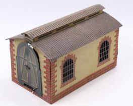 Bing single road 0-gauge engine shed, cream walls with red brickwork quoins, brown window frames,