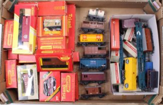 Large tray containing mainly Hornby or Triang Hornby goods wagons from all eras: Approx quantities –