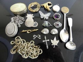 A box of assorted costume jewellery, to include George V silver oval pendant locket, white metal and