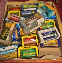 A box containing Corgi boxed and loose modern issue diecast buses to include Corgi Classics