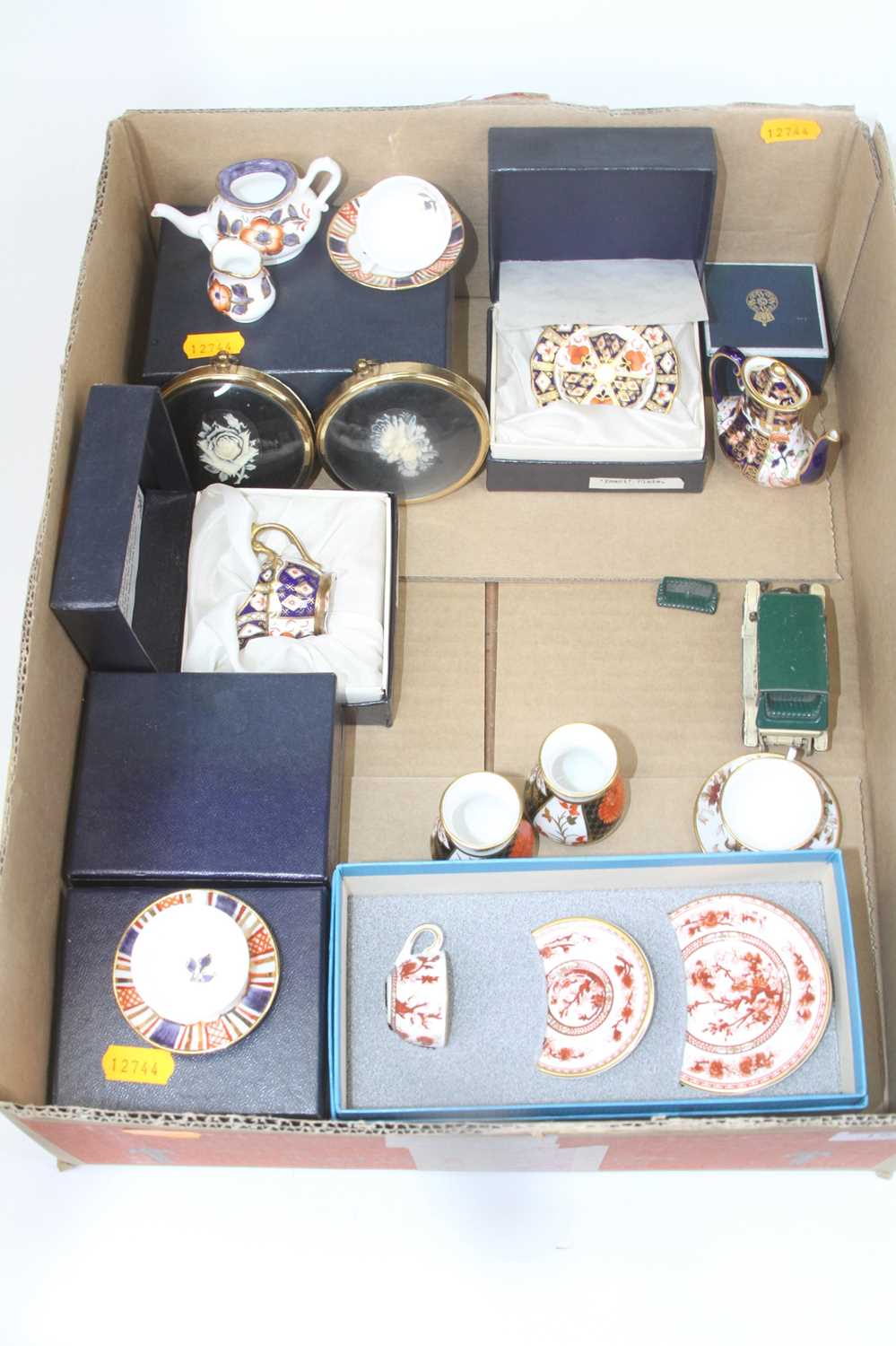 A collection of miniature ceramics, to include a Royal Crown Derby imari coffee service, and a