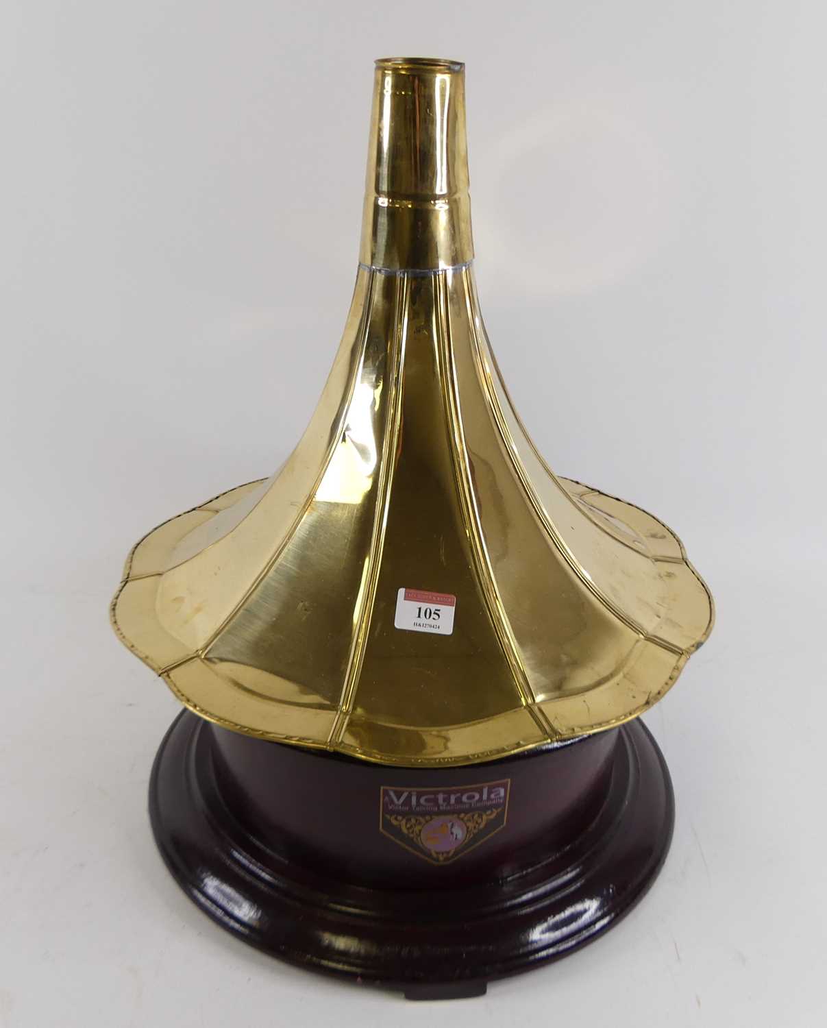 A reproduction Victrola Victor Talking Machine Company gramophone with brass horn Lacks the - Image 3 of 3