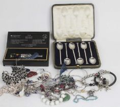 A set of six Edward VII silver teaspoons, cased, together with a collection of costume jewellery