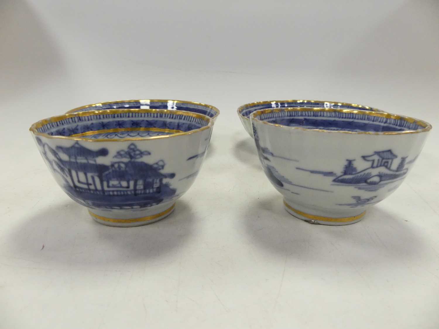 A collection of Asian ceramics, to include blue and white porcelain tea bowls Large bowl is - Image 9 of 9