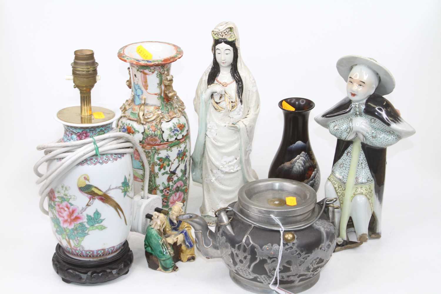 A collection of mixed Chinese items, to include a Canton porcelain vase, porcelain lamp, standing