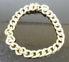 A 9ct gold hollow curblink bracelet, 12.4g, 20.5cm