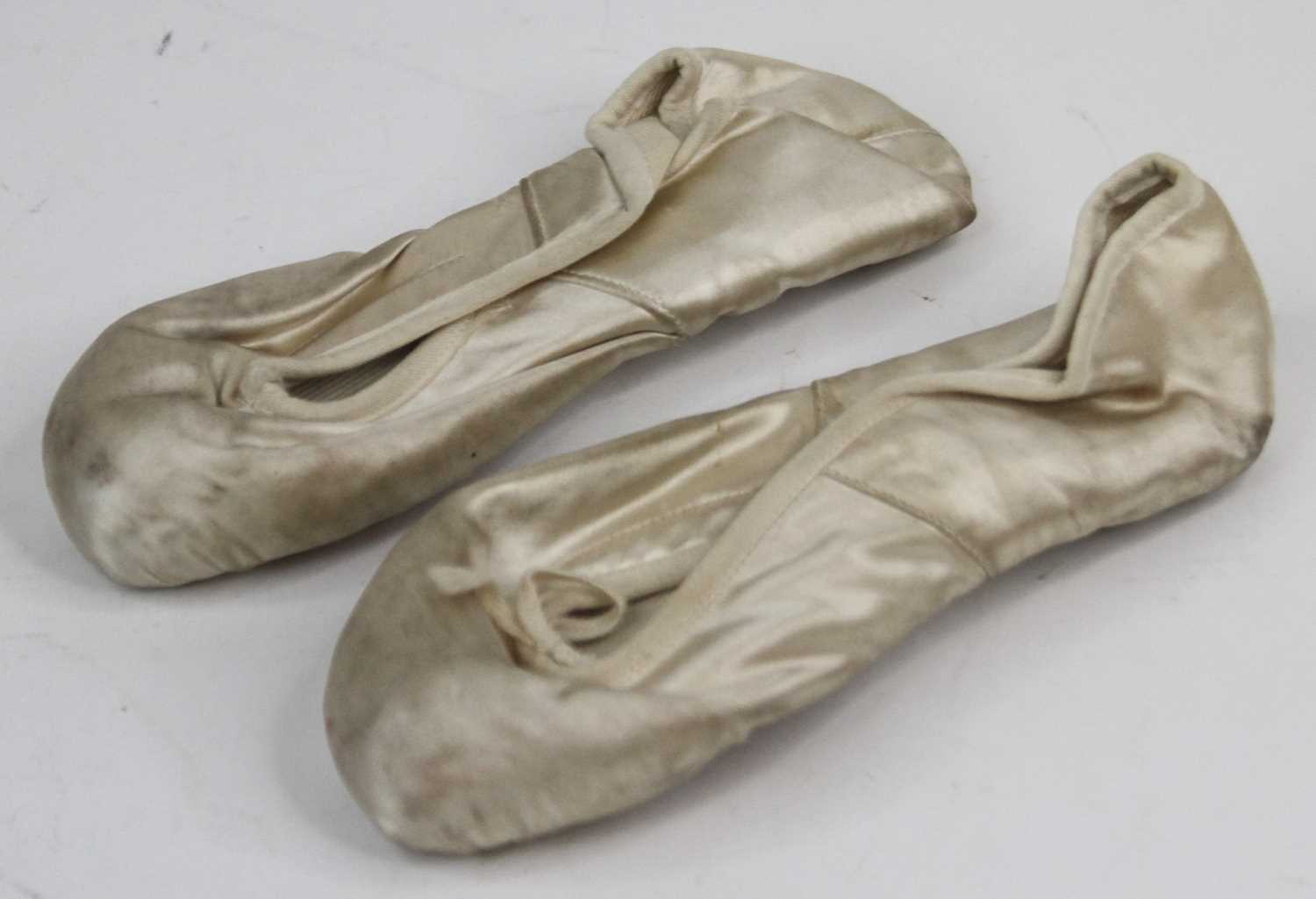 A pair of vintage silk children's ballet pump shoes, each bearing signatures to the sole - Image 2 of 2