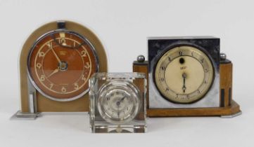 A collection of three early 20th century mantel clocks, largest height 16cm 3) (a/f)