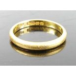 A 22ct gold wedding band, sponsor AW, 4g, size P