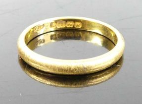 A 22ct gold wedding band, sponsor AW, 4g, size P