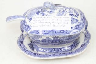 A Victorian blue and white small tureen and cover, w.17cm