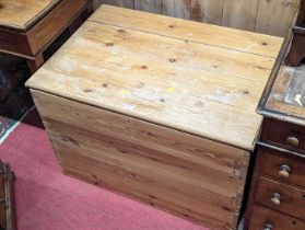 A planked pine hinge top blanket chest, width 78cm