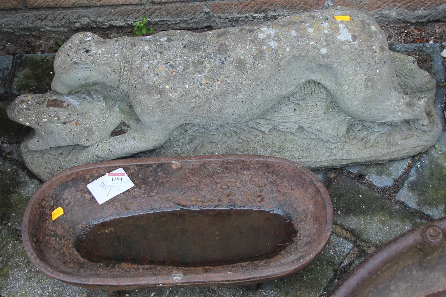 A small cast iron agricultural feeding trough, together with further sundry stone garden ornaments - Image 2 of 3