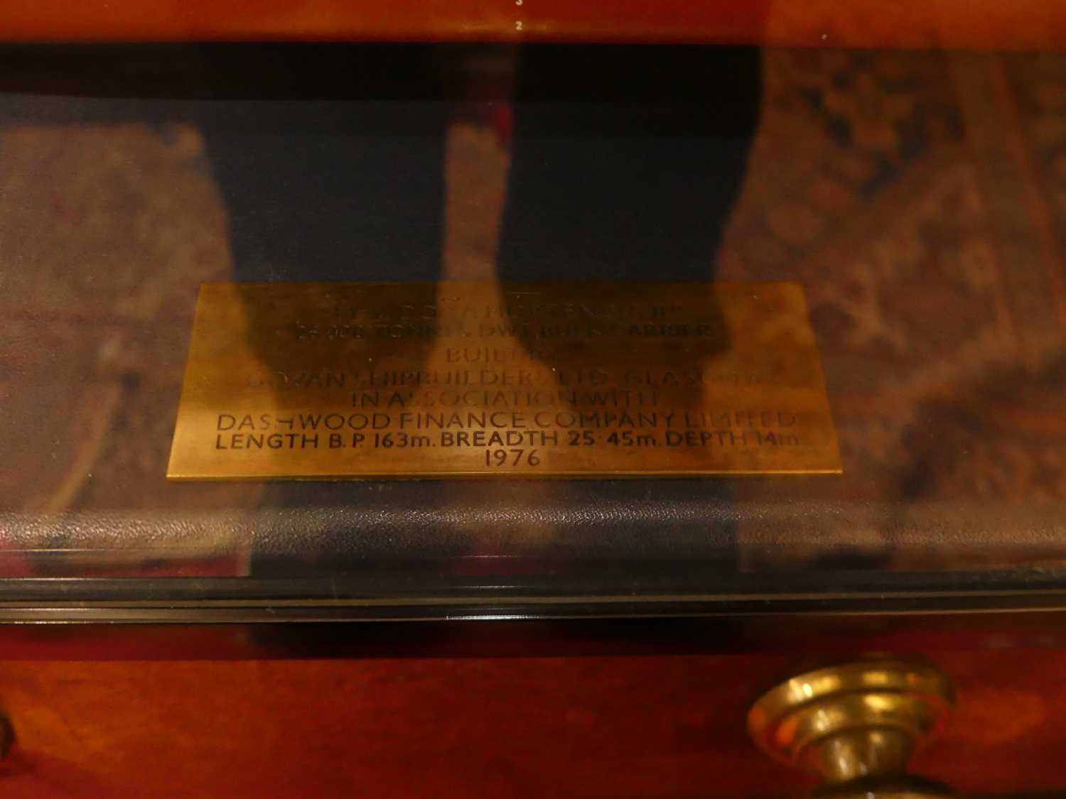 A scale model of the "MV Doma Hortencia II" housed in a perspex display case, with engraved brass - Image 3 of 3