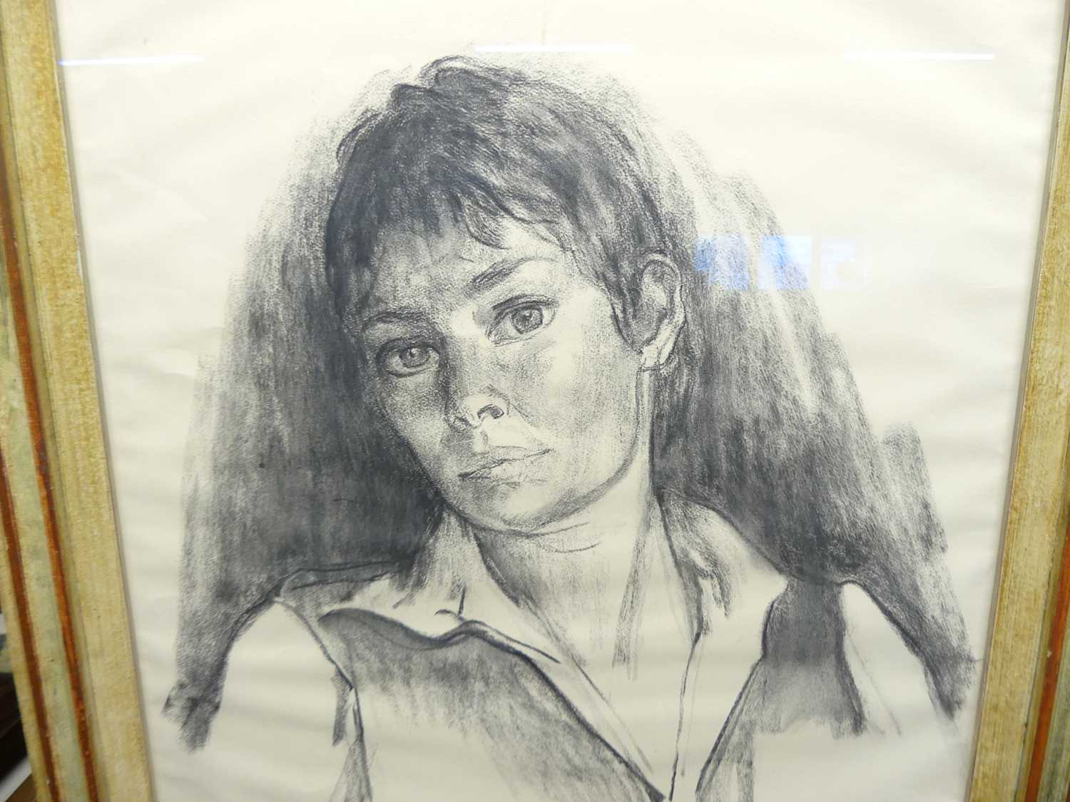 Zsuzsi Roboz (1939-2012) - Judy Dench, black chalk, signed lower left, 74 x 54cm Paper has some - Image 2 of 4