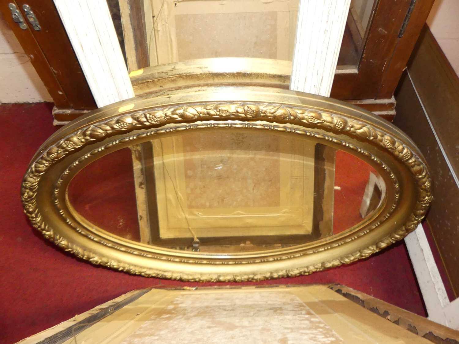 A selection of framed wall mirrors, to include gilt and painted examples, various sizes (7) - Image 3 of 4