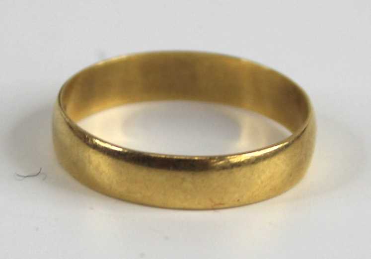 An 18ct gold court shaped wedding band, sponsor HS, 2.2g, size N - Image 3 of 5