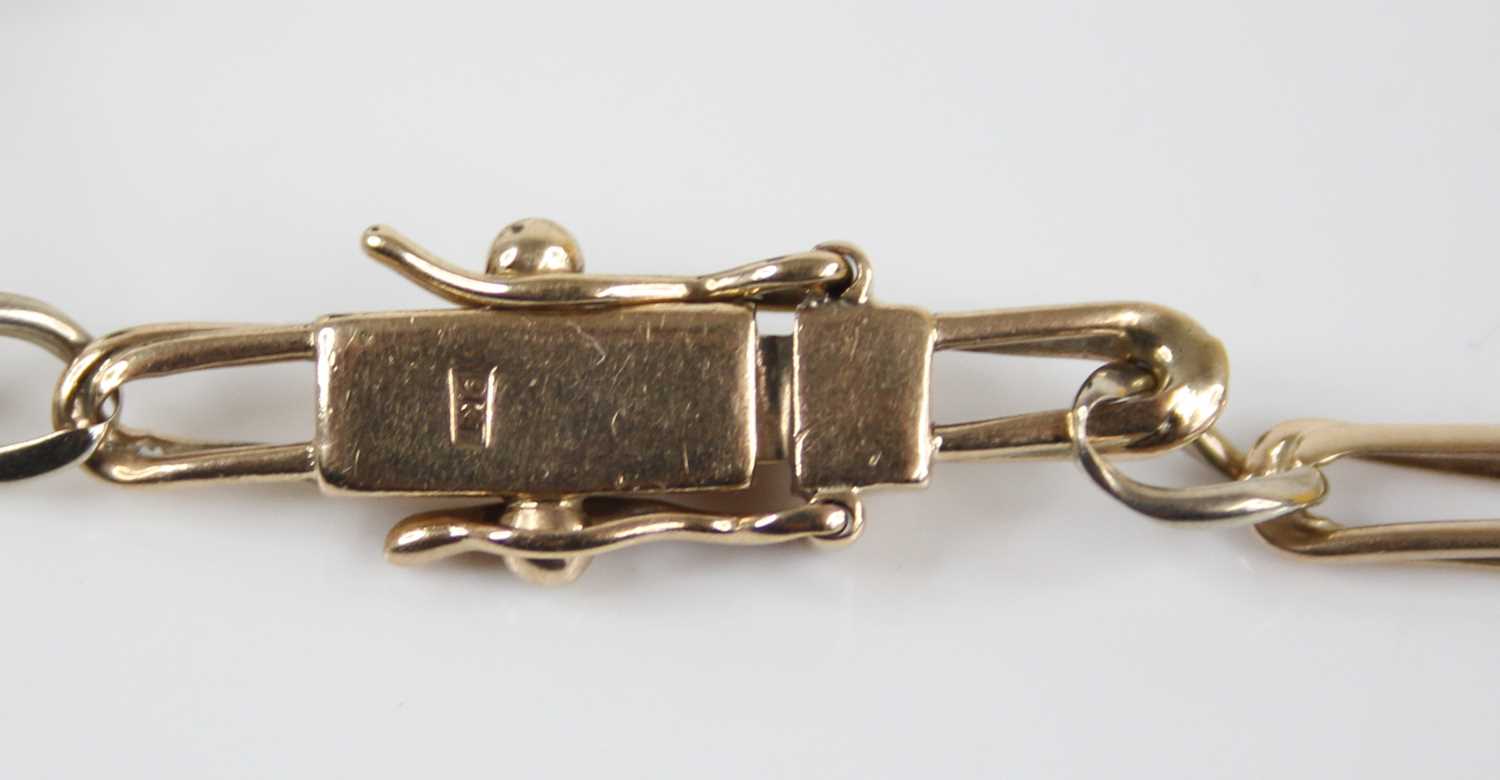 A modern 9ct gold trombone link bracelet, 6.3g, 17.5cm - Bild 2 aus 2