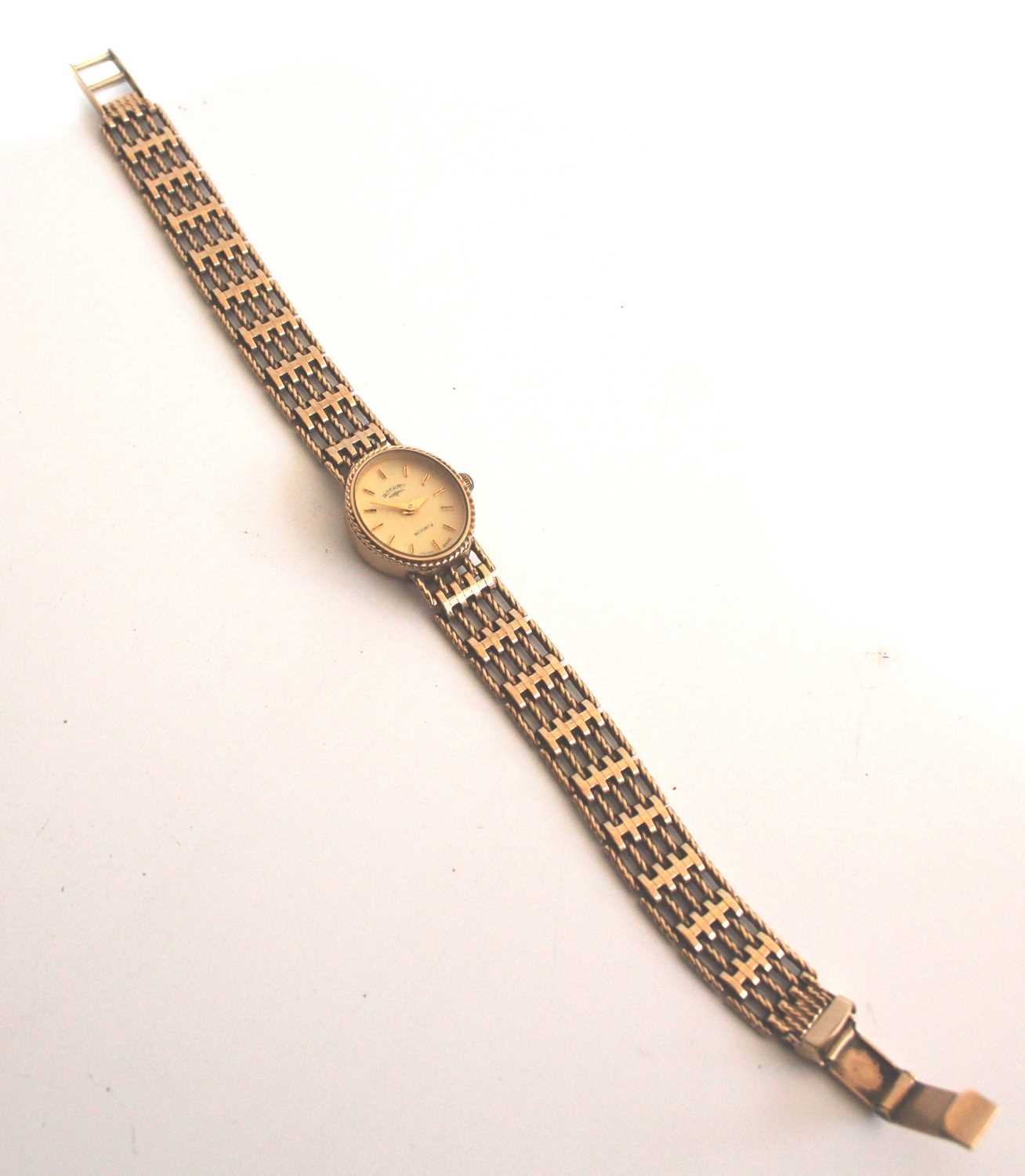 A lady's Rotary quartz 9ct gold cased bracelet watch, having a signed oval dial with baton - Image 4 of 6