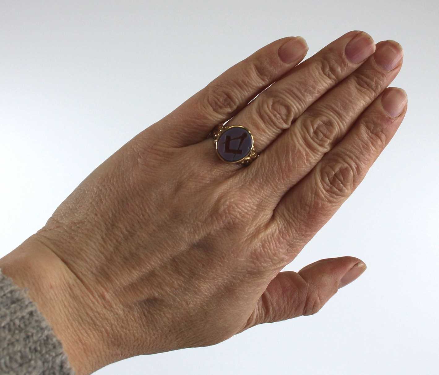 A Victorian style 9ct gold and agate set masonic signet ring, the agate setting measuring 15 x 12mm, - Image 7 of 7