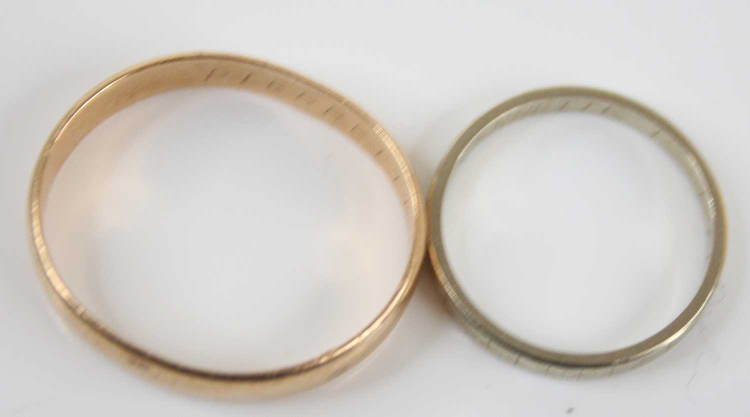 A yellow metal wedding band, inscribed to the inside, unmarked but tests as approx 14ct gold, 4. - Image 4 of 4