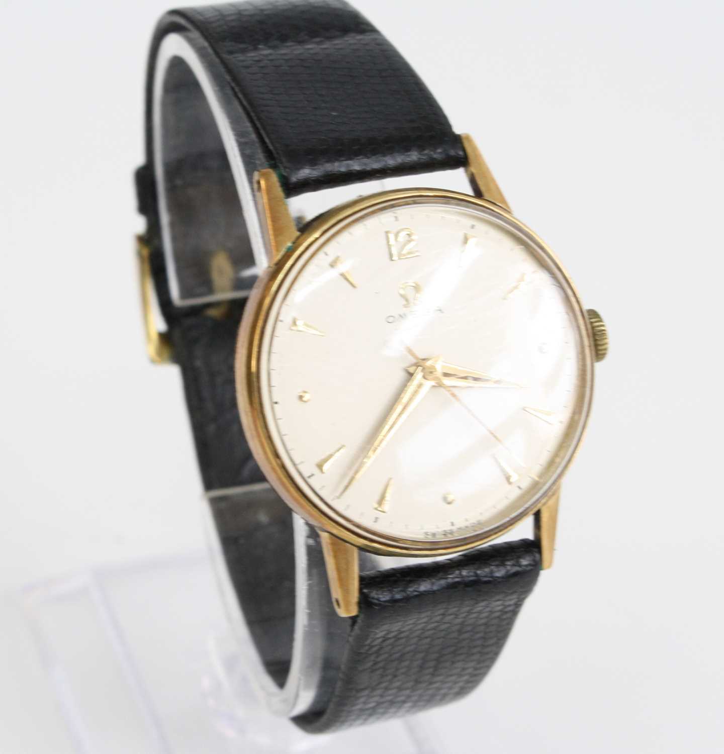 A 14ct yellow gold vintage Omega manual wind wristwatch, having a round cream baton dial and - Image 2 of 6