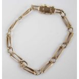 A modern 9ct gold trombone link bracelet, 6.3g, 17.5cm