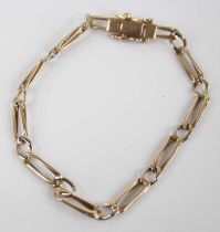 A modern 9ct gold trombone link bracelet, 6.3g, 17.5cm