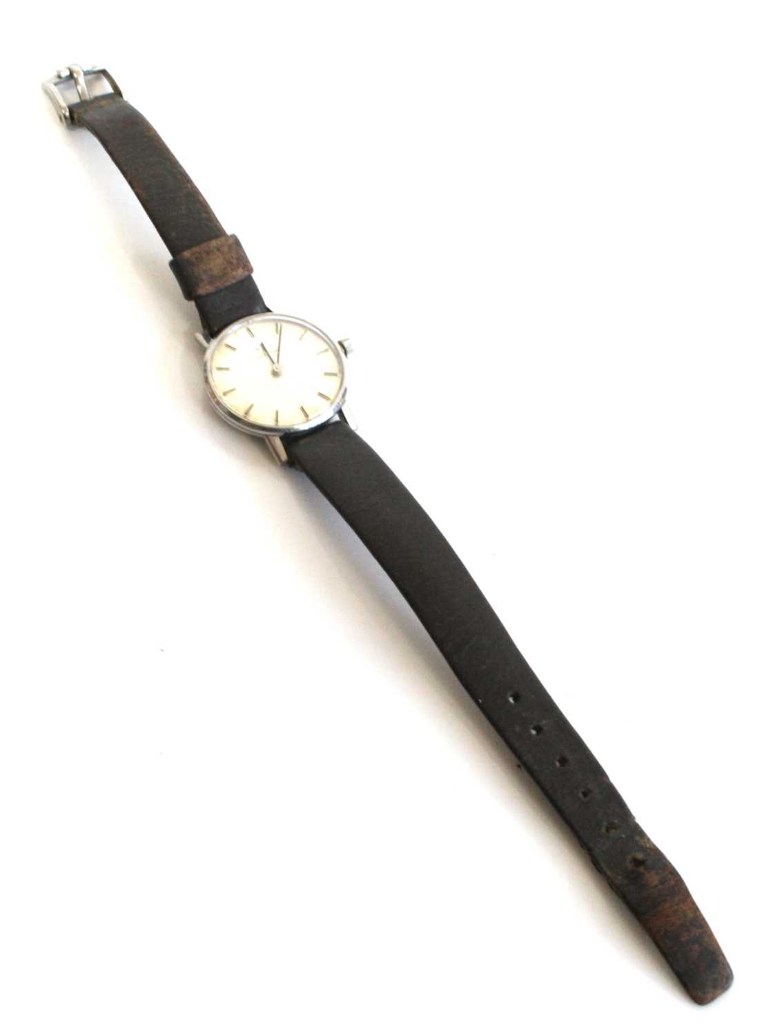A lady's Omega stainless steel manual wind wristwatch with round white baton dial, fitted to an - Image 4 of 7