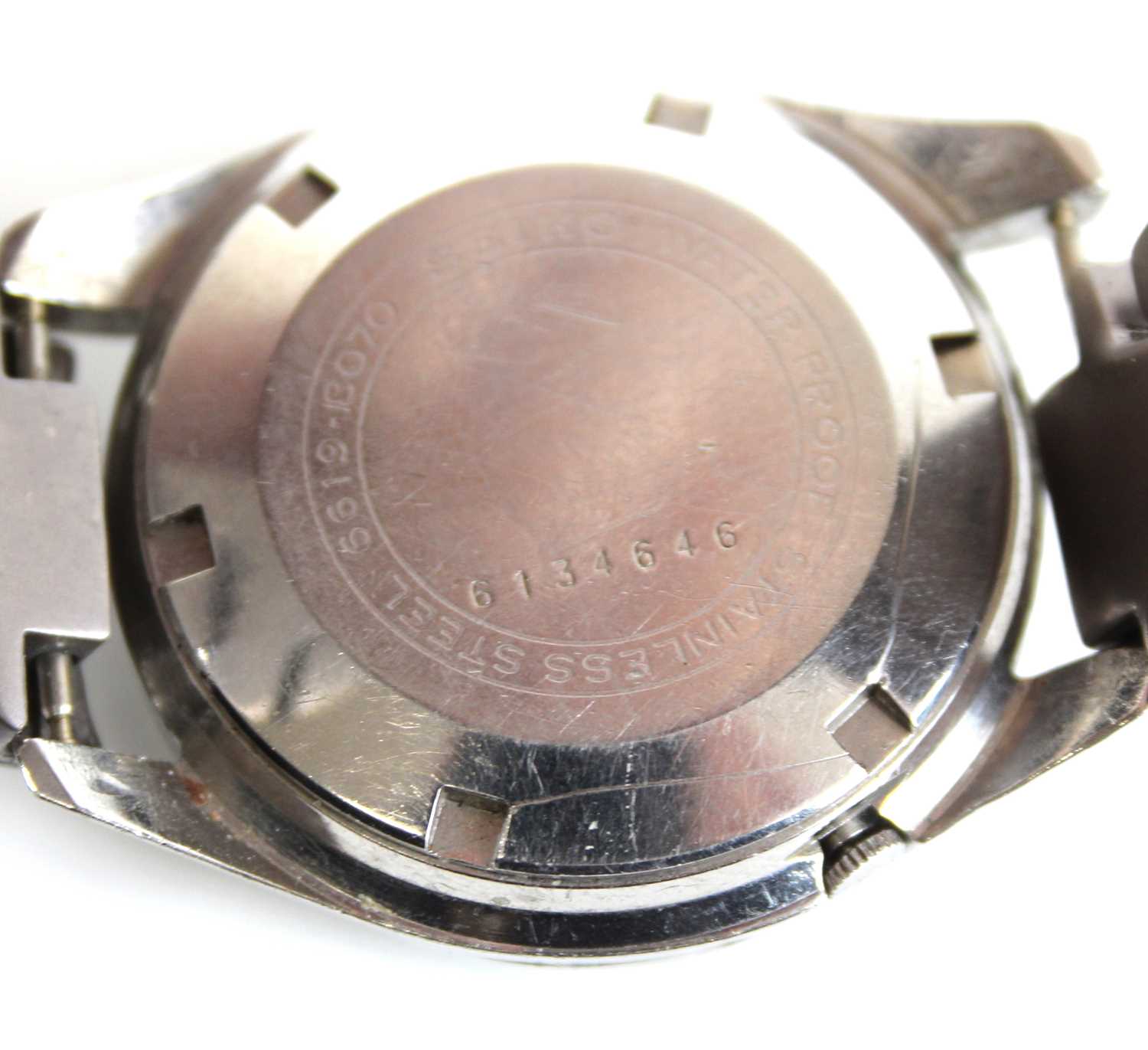 A gent's Seiko automatic steel cased wristwatch, having a signed silvered dial with baton markers, - Image 6 of 6