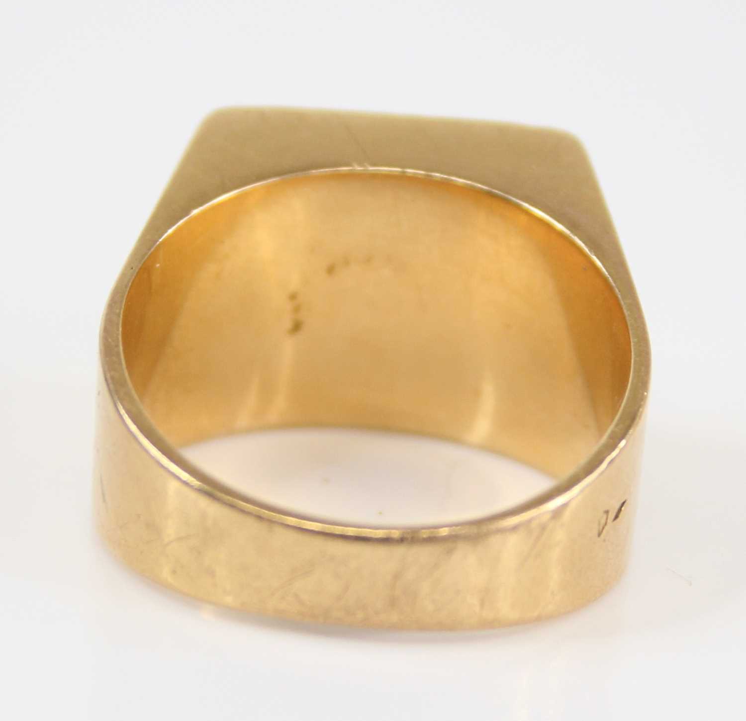 A French 18ct gold gent's signet ring, the textured square top with carved initials FP, with eagle - Image 3 of 6